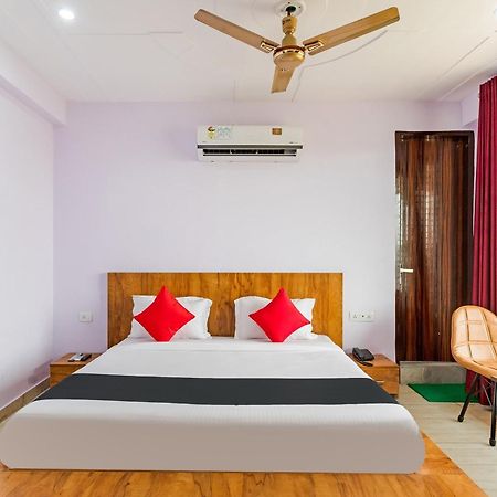 Capital O Harish Residency Ξενοδοχείο Γκουργκάον Εξωτερικό φωτογραφία