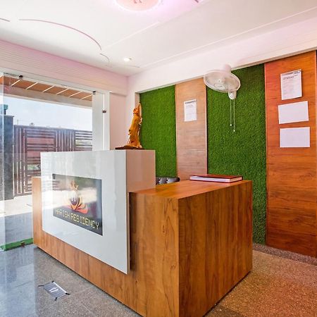 Capital O Harish Residency Ξενοδοχείο Γκουργκάον Εξωτερικό φωτογραφία