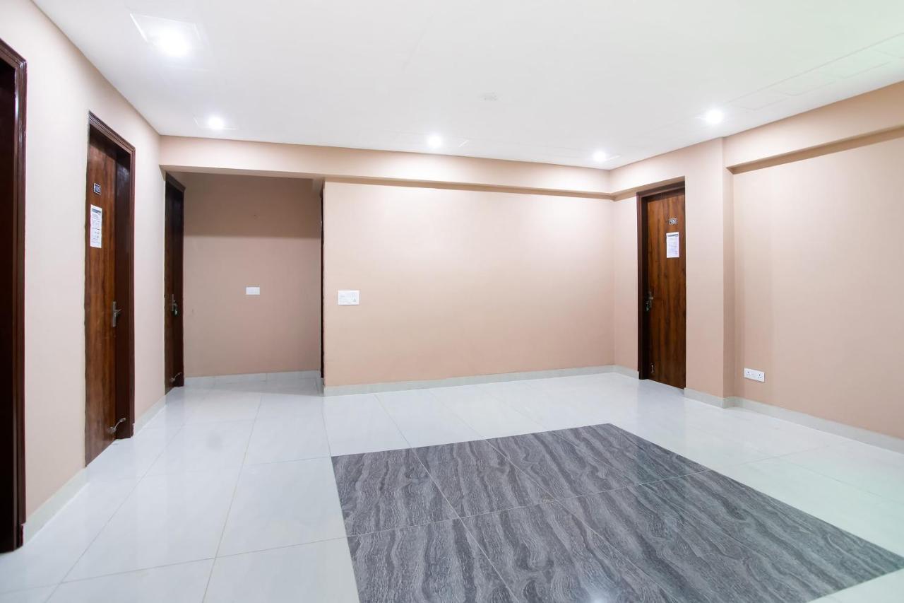Capital O Harish Residency Ξενοδοχείο Γκουργκάον Εξωτερικό φωτογραφία