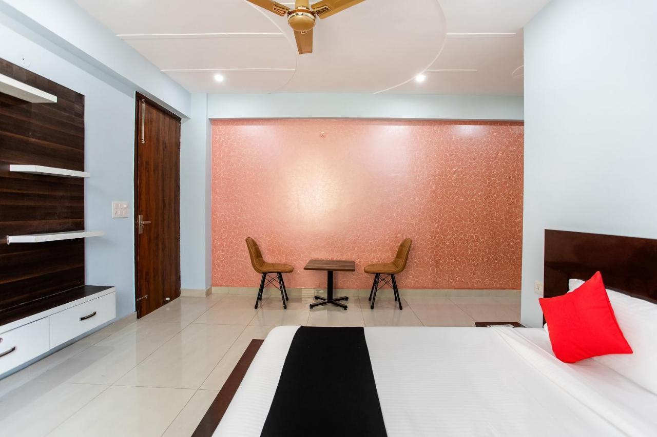 Capital O Harish Residency Ξενοδοχείο Γκουργκάον Εξωτερικό φωτογραφία