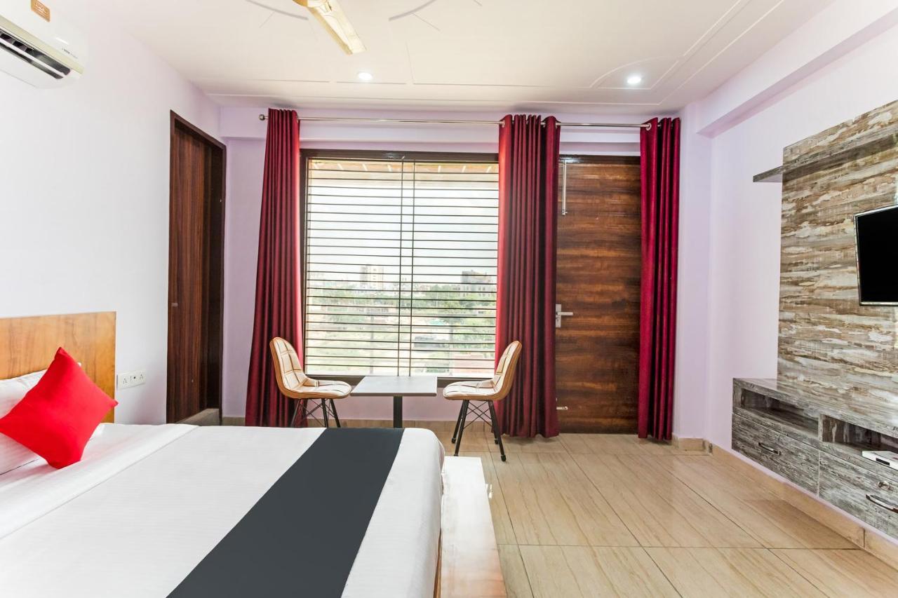 Capital O Harish Residency Ξενοδοχείο Γκουργκάον Εξωτερικό φωτογραφία